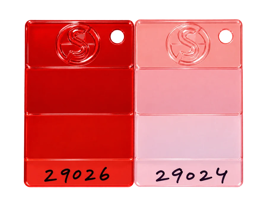 PC masterbatch colour samples: Transparent Red — 29026, Transparent Pink — 29024