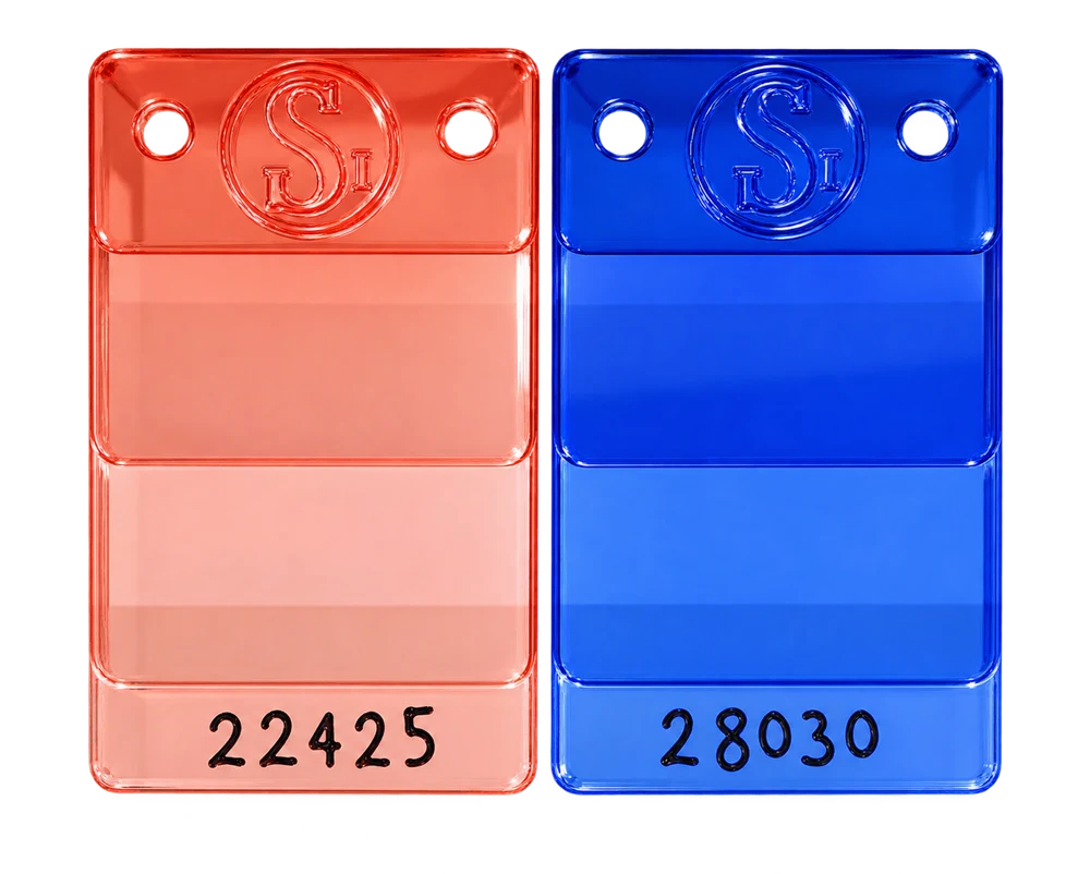 PC masterbatch: Peach Pink — 22425, Royal Blue — 28030